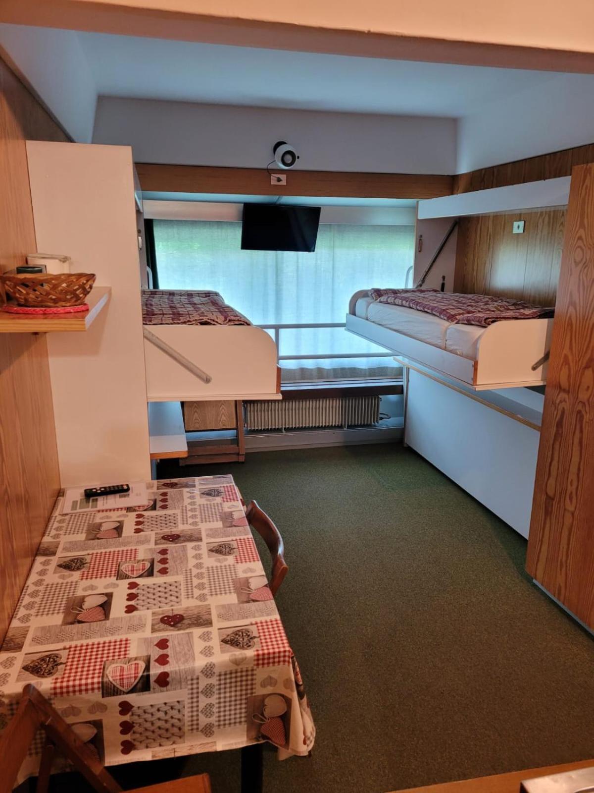 马里尔伊瓦Residenza Albare公寓式酒店 外观 照片